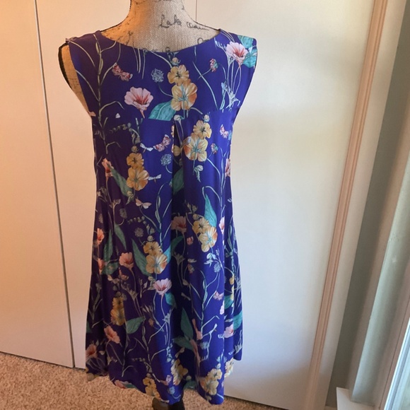 ANTHROPOLOGIE HD in Paris Hidden Isle Silk Floral Print Dress 10 - Picture 4 of 14